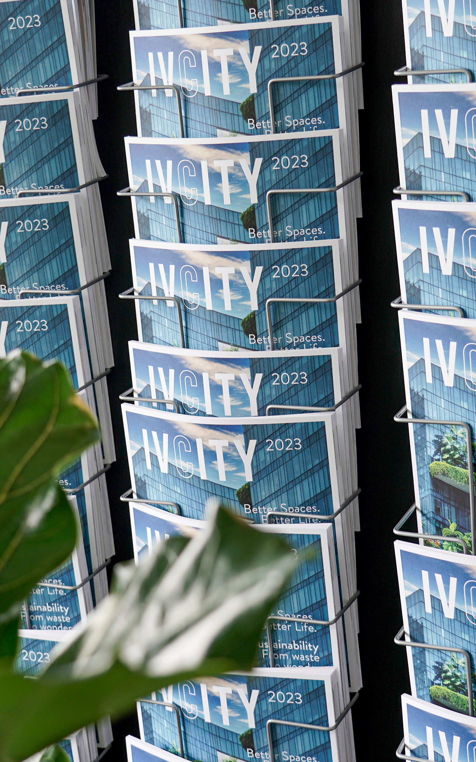 Magazines IVCity in display
